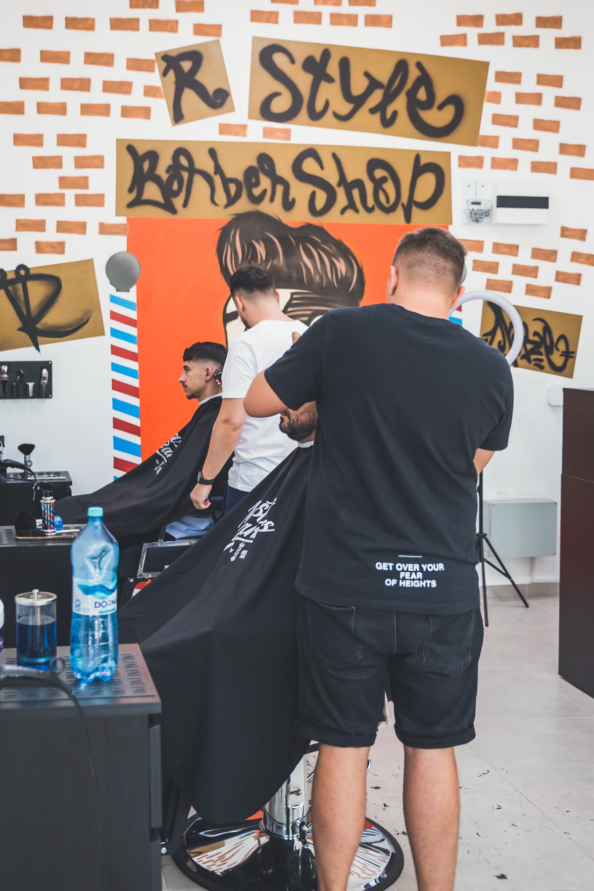 R Style Barber SHOP